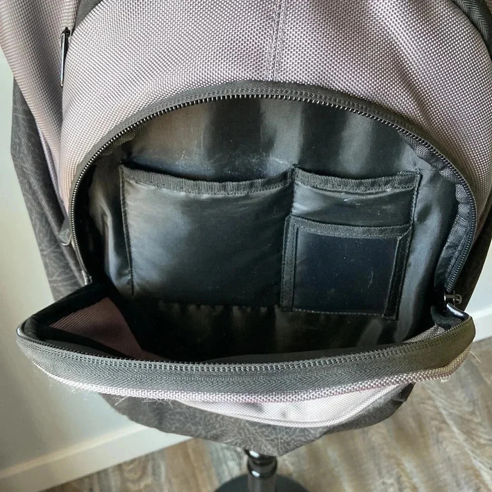 Air Jordan |Back  Pack - Picture 2 of 12